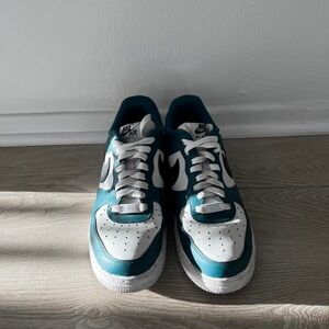 Nike Air Force 1 Sneakers